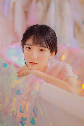 国产AV被C呻吟双腿视频